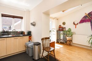 Kitchen- click for photo gallery